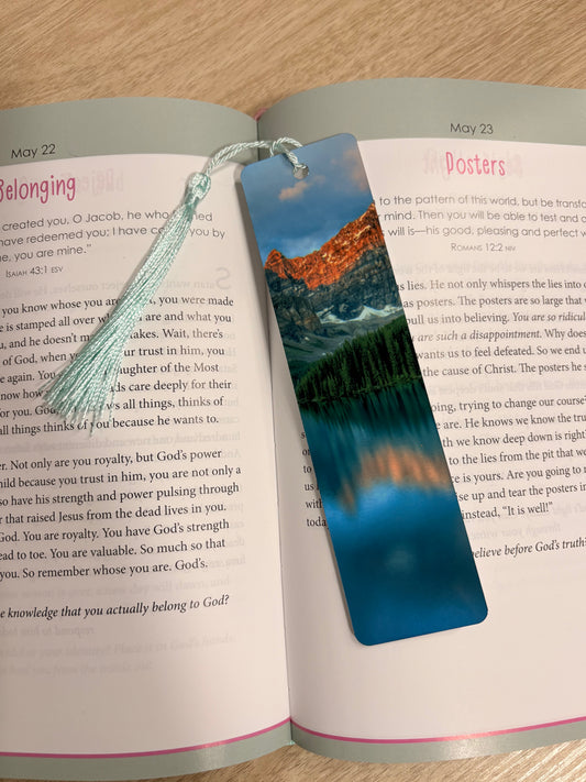Mountain bookmark